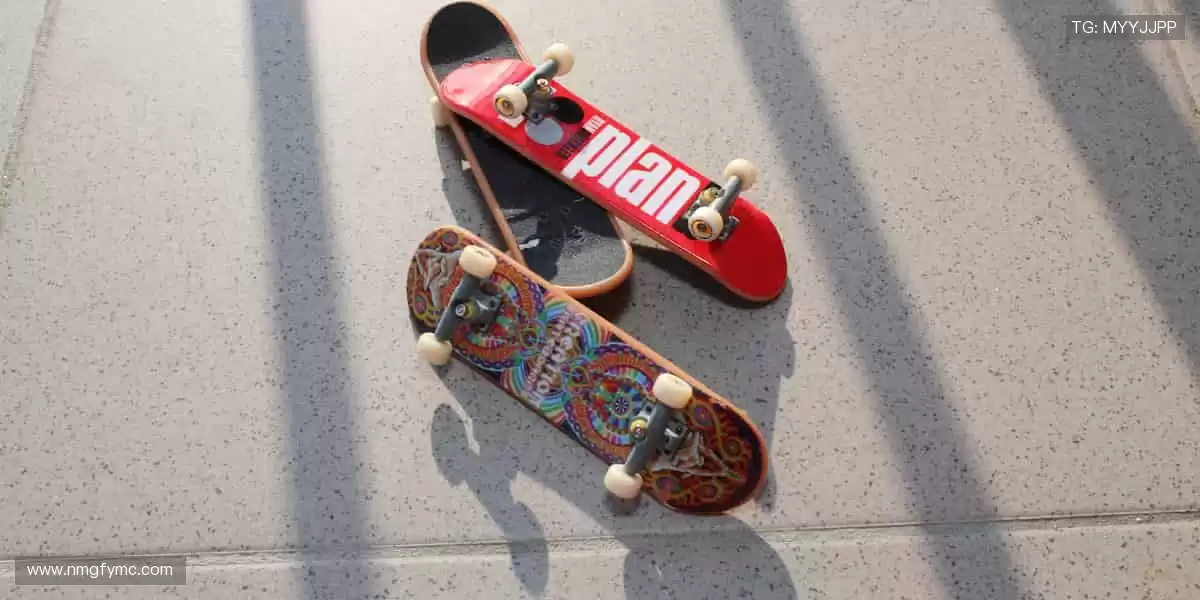 🎁 热爱永不缺席！官方正品周边，把偶像的力量穿在身上，握在手里！